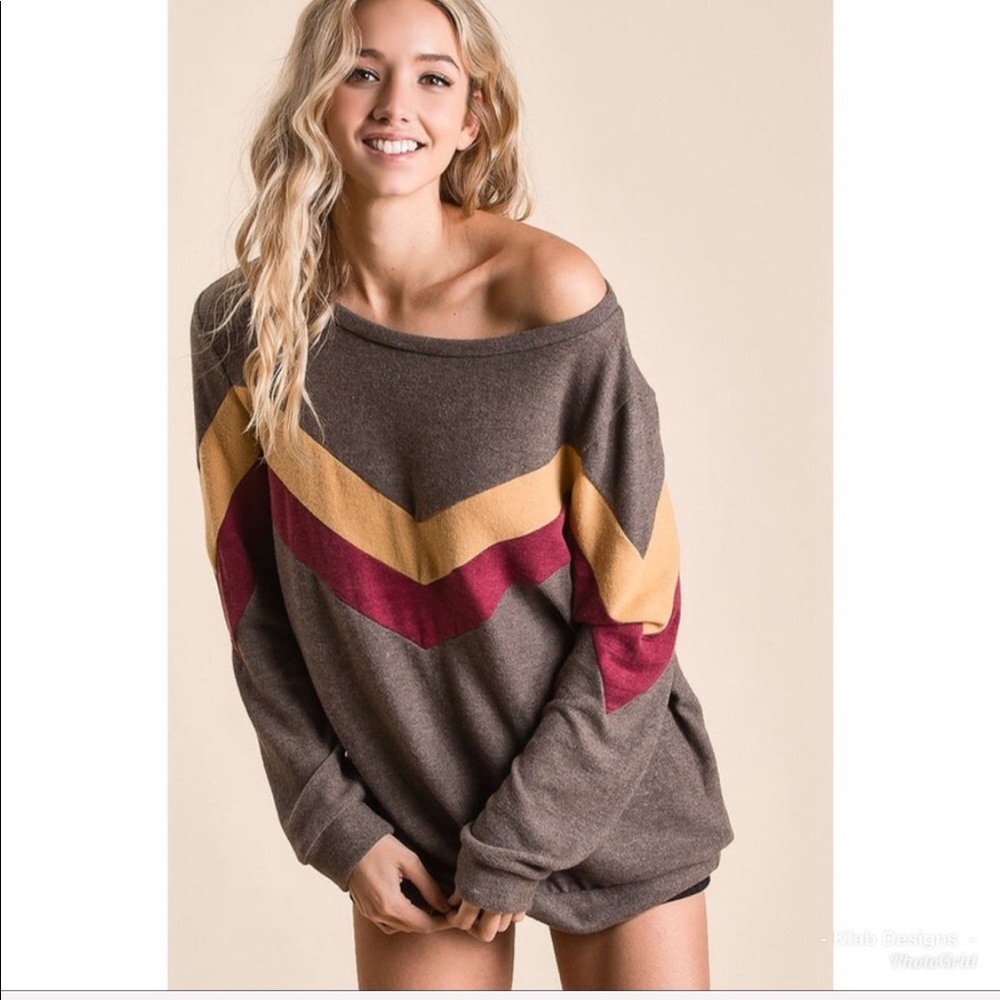 ❤️LAST! Soft Brushed Fabric Wide Neck Chevron Top! - Picture 6 of 8